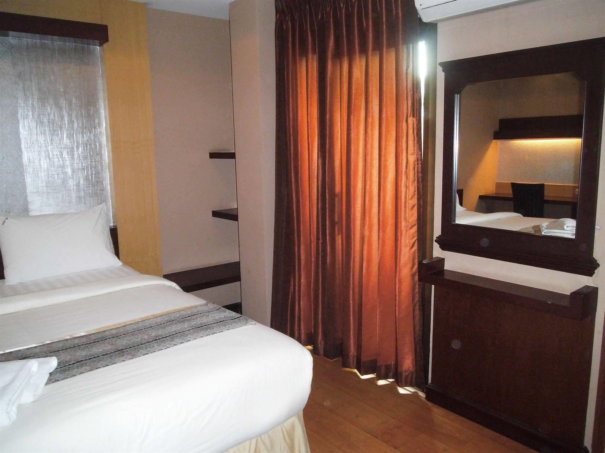 Hotel Baan Chalelarn HHQ Zewnętrze zdjęcie