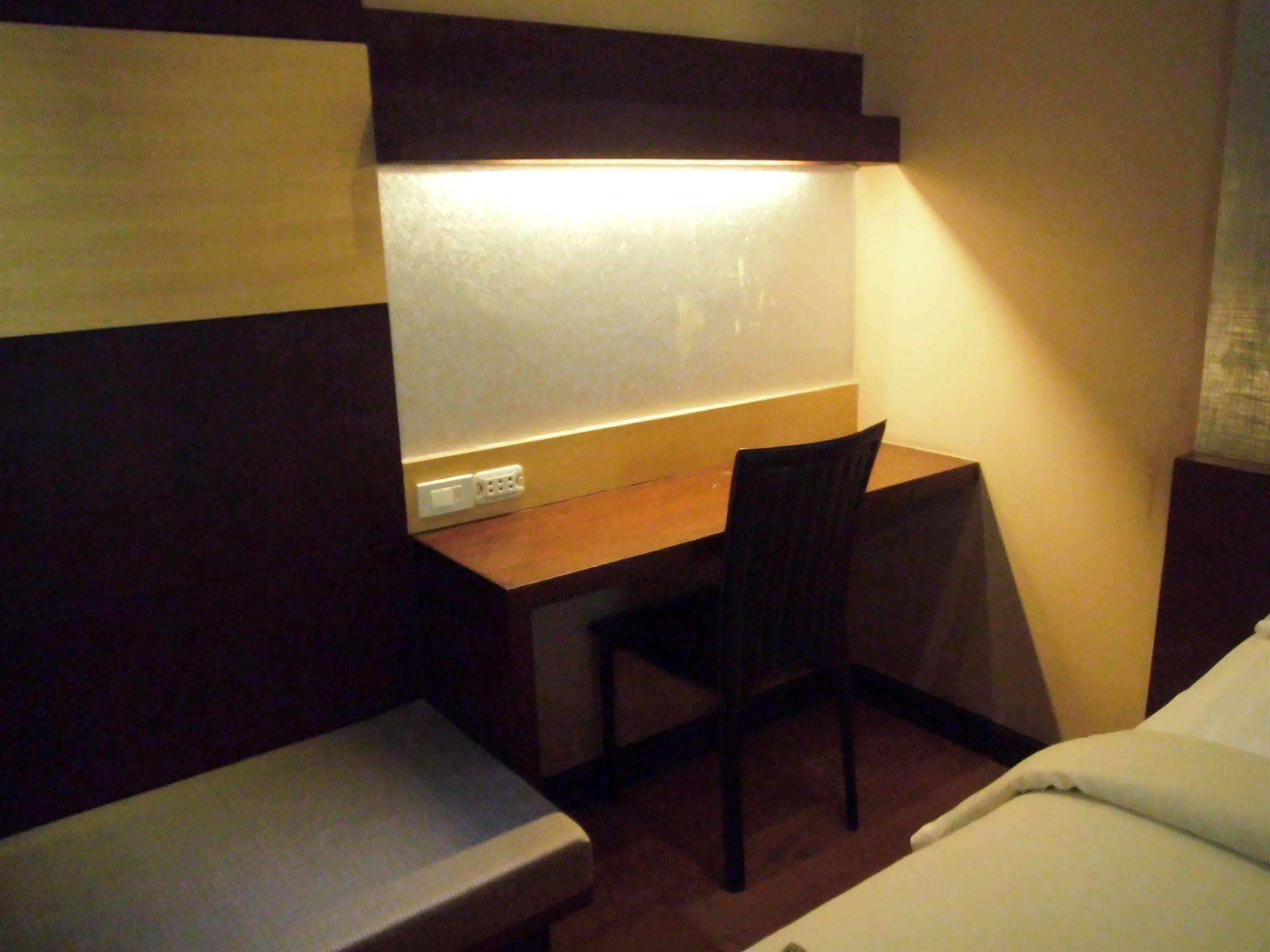 Hotel Baan Chalelarn HHQ Zewnętrze zdjęcie