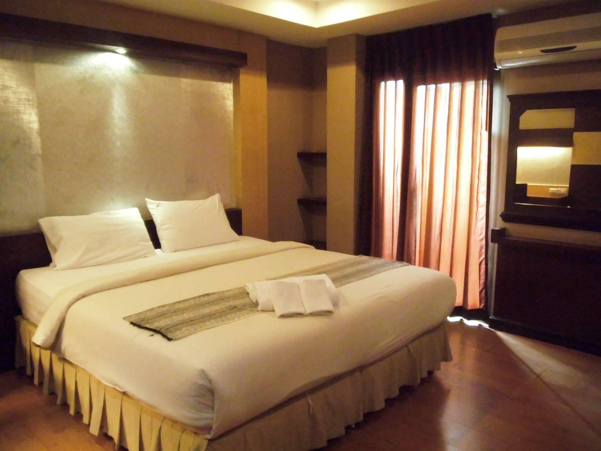 Hotel Baan Chalelarn HHQ Zewnętrze zdjęcie