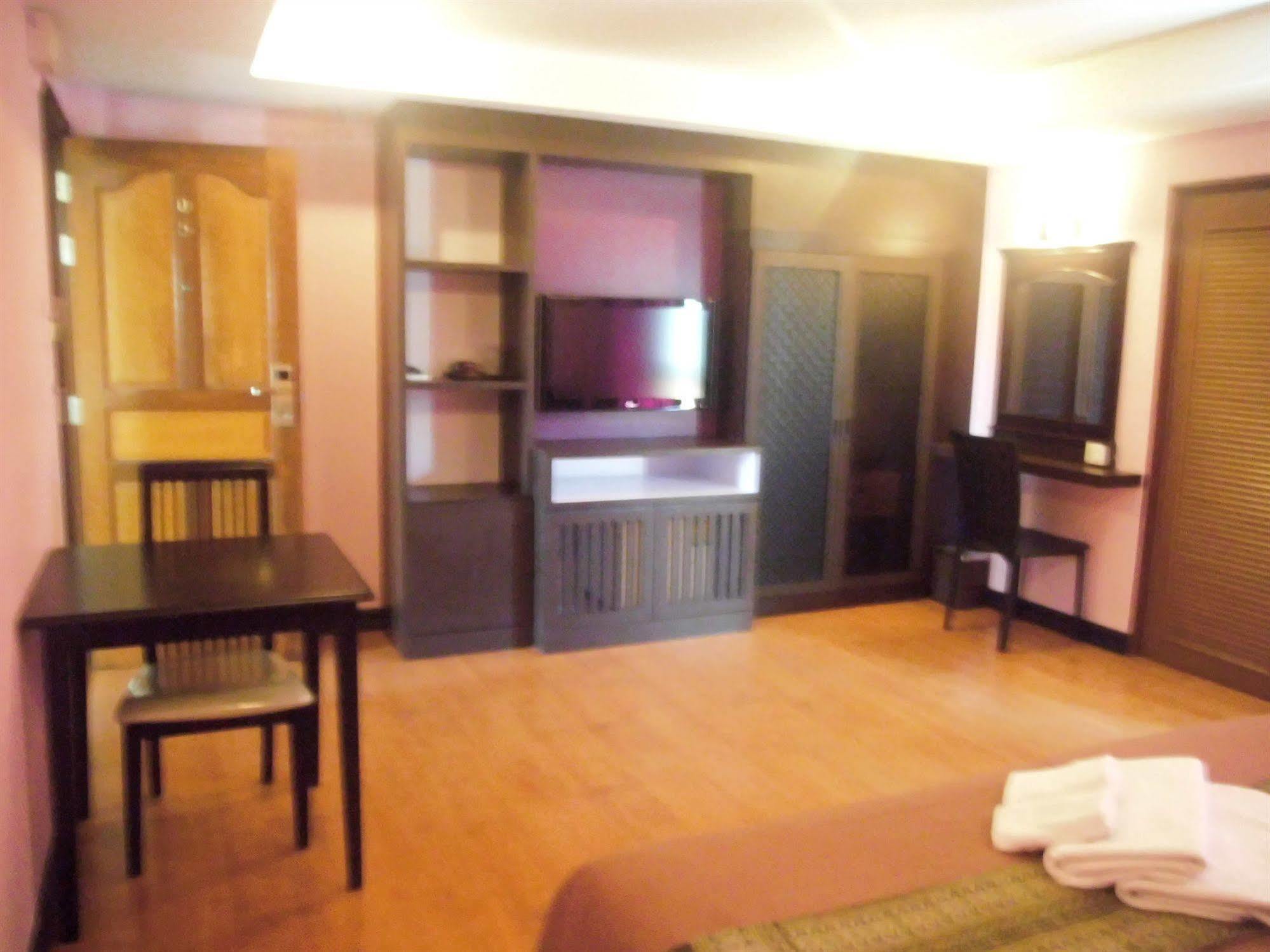Hotel Baan Chalelarn HHQ Zewnętrze zdjęcie