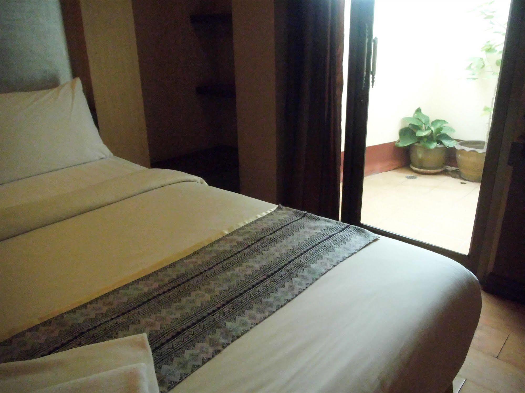 Hotel Baan Chalelarn HHQ Zewnętrze zdjęcie